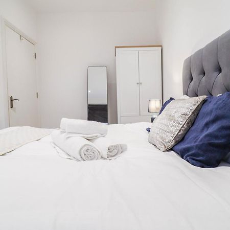 Stylish 1 Bedroom Apartment In Central Лондон Екстериор снимка