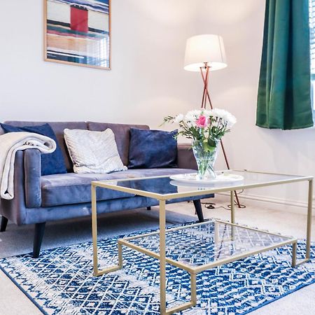 Stylish 1 Bedroom Apartment In Central Лондон Екстериор снимка