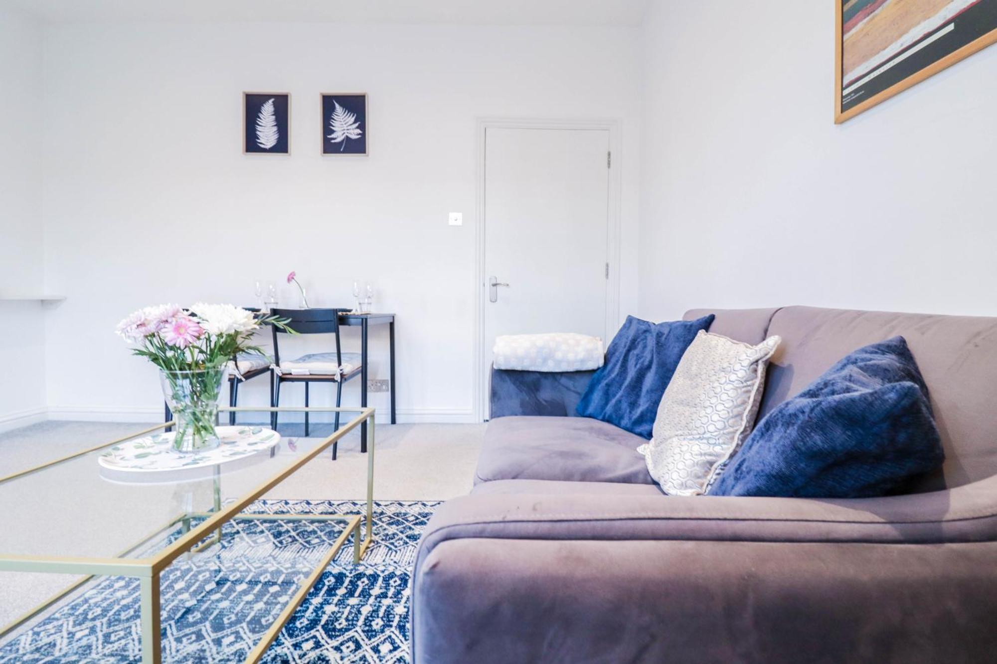 Stylish 1 Bedroom Apartment In Central Лондон Екстериор снимка