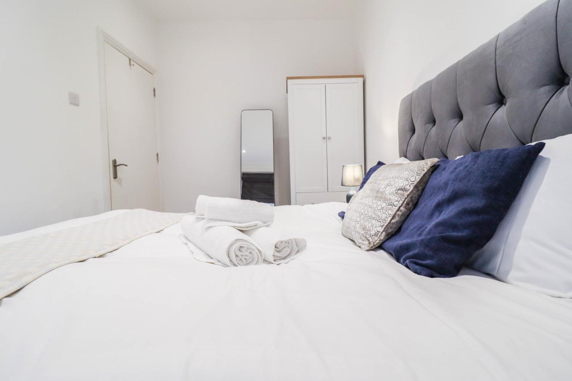 Stylish 1 Bedroom Apartment In Central Лондон Екстериор снимка