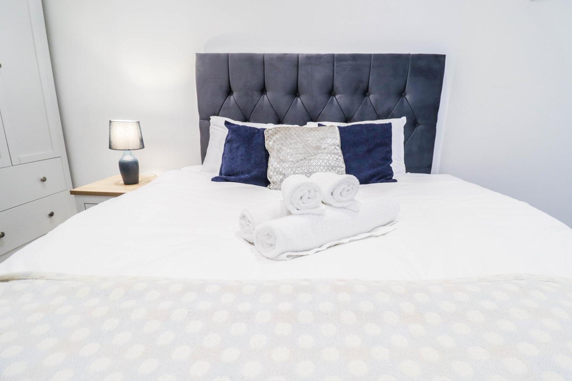 Stylish 1 Bedroom Apartment In Central Лондон Екстериор снимка