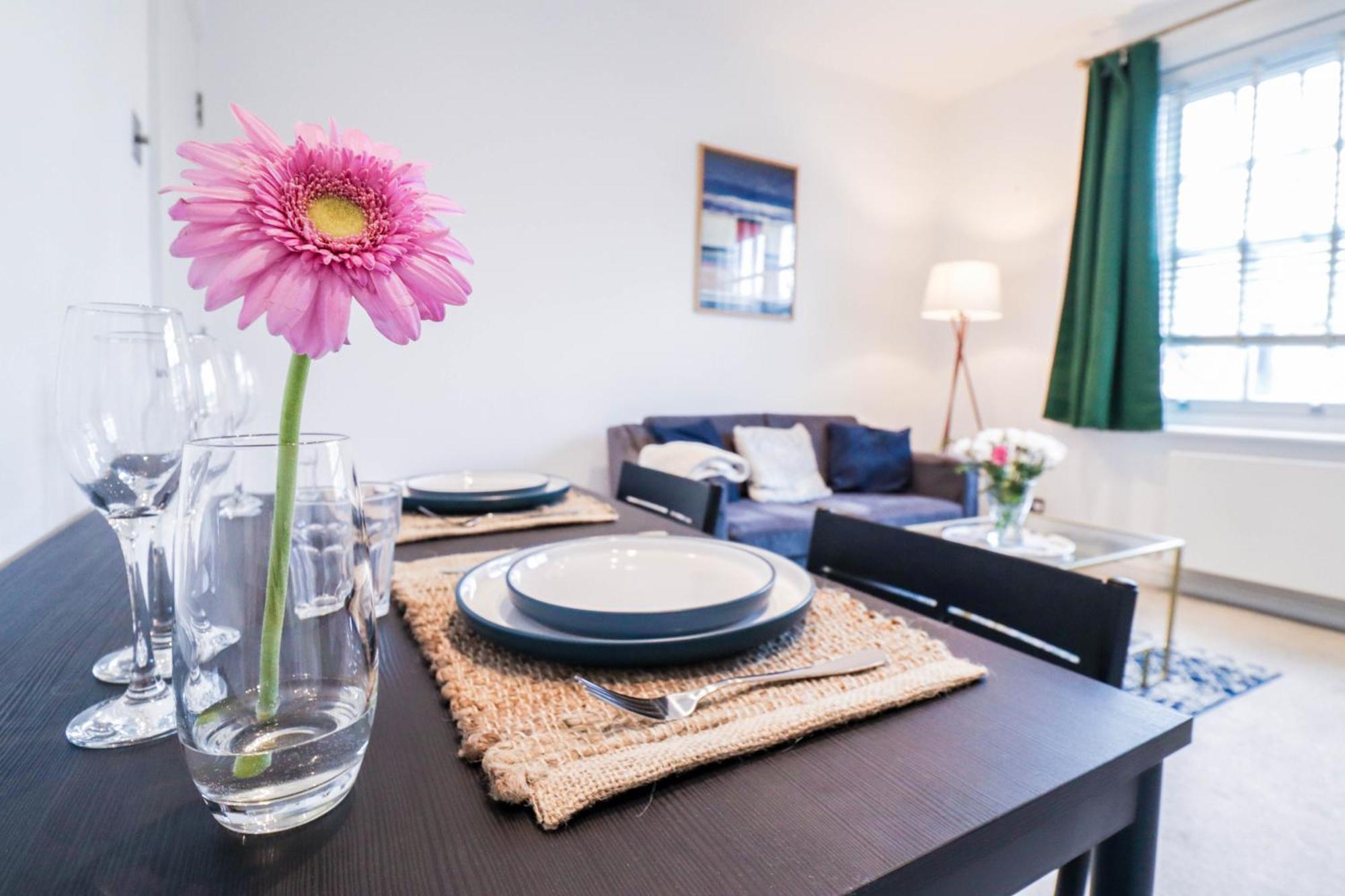 Stylish 1 Bedroom Apartment In Central Лондон Екстериор снимка