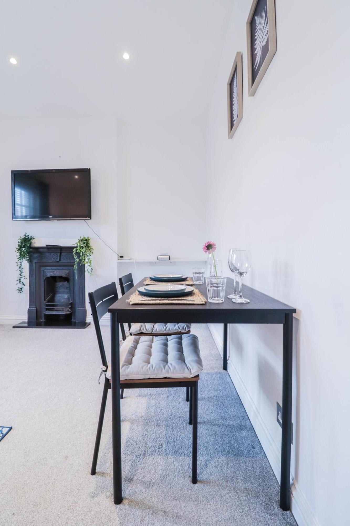 Stylish 1 Bedroom Apartment In Central Лондон Екстериор снимка